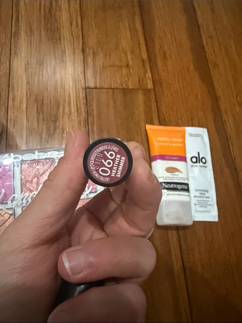 Bundle x 8 products assorted Mac wet n wild ALO Rimmel Makeup Eyeshadow Lipstick